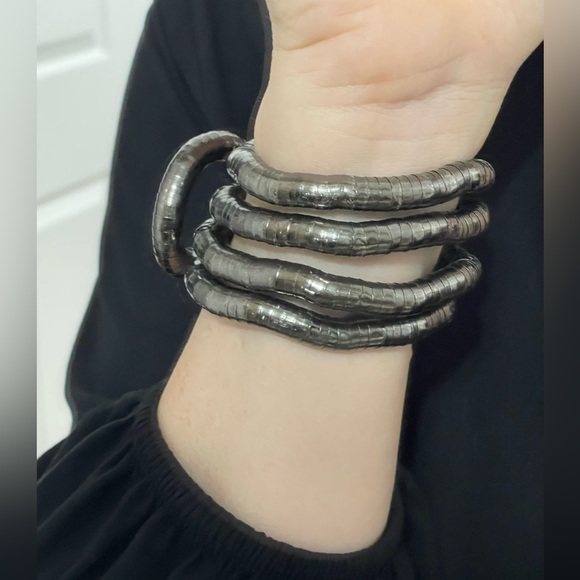 Vintage Bending Gunmetal Tone Jewelry, Snake
necklace, choker, bracelet, art NEW - Picture 8 of 12